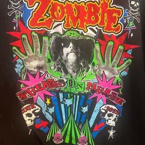 Rob Zombie 2022 Freaks On Parade Tour Graphic T-Shirt SIZE 2XL Concert